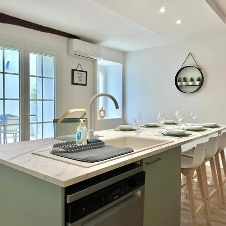 La Sernhacoise, Maison Familiale Renovee, Sauna Holiday home