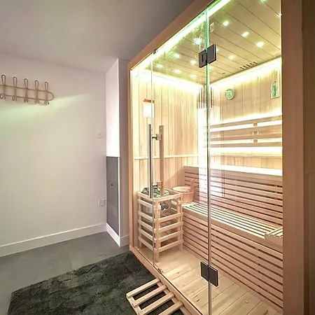 Holiday home La Sernhacoise, Maison Familiale Renovee, Sauna Sernhac