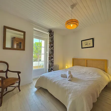 Holiday home La Sernhacoise, Maison Familiale Renovee, Sauna *