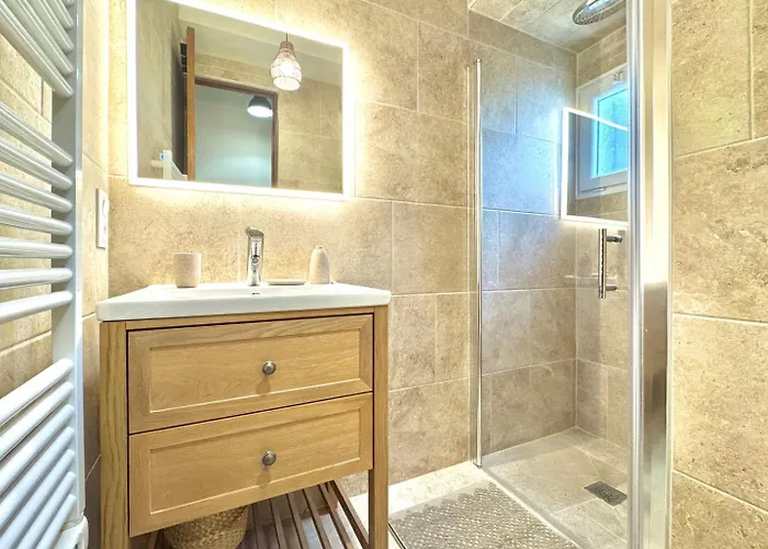 La Sernhacoise, Maison Familiale Renovee, Sauna Vakantiehuis *